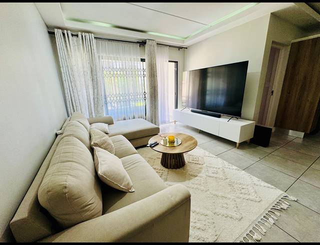 3 BEDROOM FLAT FOR SALE IN WATERFALL